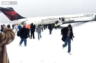 US: Plane skids off LaGuardia runway, crashes into fence; 6 injured