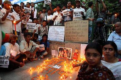 Artists protest against rapes, oppose death penalty