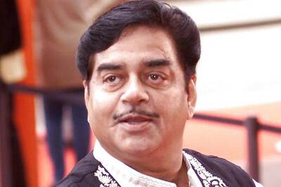 BJP Leader Shatrughan Sinha Fires Salvo at Modi Govt on 10% quota, CBI Feud, Vendetta Politics