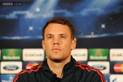 Bayern's Manuel Neuer extends contract by three years to 2019
