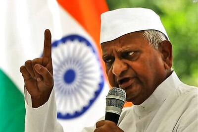 Anna threatens another indefinite fast for Lokpal Bill