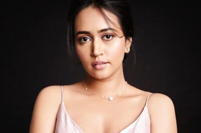 Panchayat Actress Sanvikaa Oozes Oomph In Pink Gown