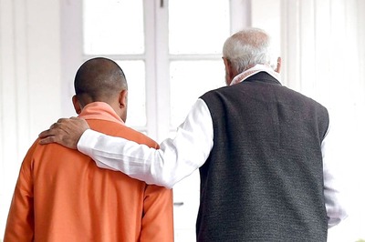 Picture Perfect: Modi's Latest Photo With Adityanath Shows PM Has UP CM's Back, Quite Literally