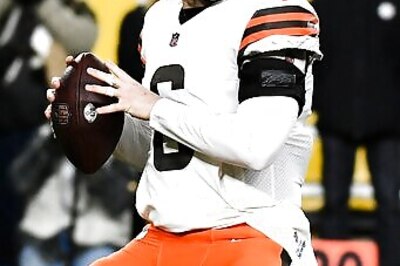 Browns' Mayfield Has Shoulder Surgery After Rough '21 Season