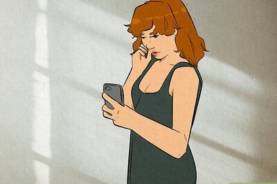 65+ Sexy Poses for Your Next Seductive Selfie