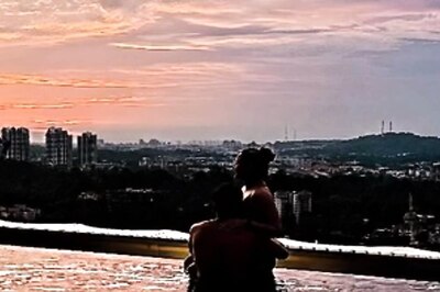 Sonakshi Sinha Shares A Romantic Photo Of Enjoying Sunset With Hubby Zaheer Iqbal, See Here