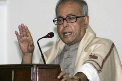 Pranab says disinvestment on government agenda