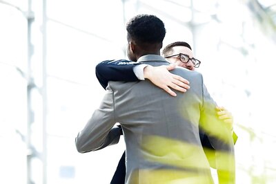Feeling Positive? Then You'll Probably Hug Someone From The Left