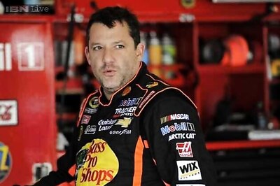 NASCAR champion Stewart kills dirt-track driver, no charges pending