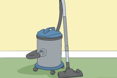 How to Do Pest Control With a Vacuum Cleaner