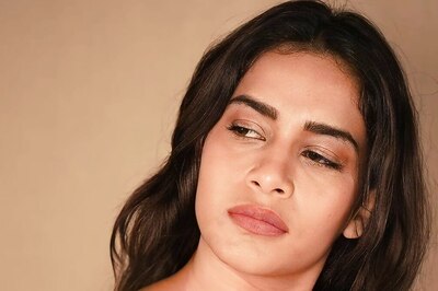 Sahithi Dasari’s White Silk Saree Look Is Perfect For A Casual Beach Day