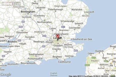 Woman in UK is addicted to a pack of kitchen sponges