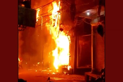 Major Fire at Paint Godown in Kolkata's Kaikhali Area Near Airport