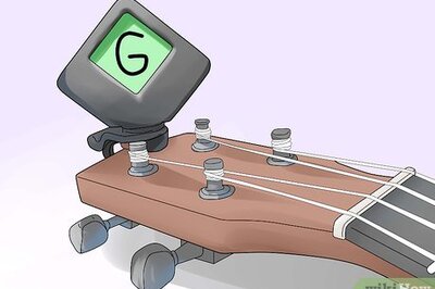 How to Tune a Ukulele for Beginners