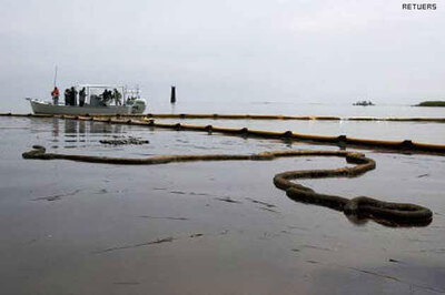 Mexico oil spill: US prepares for worst