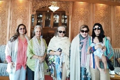 Asha Parekh Drops ‘Friends Forever’ Pic Featuring Waheeda Rehman, Helen; Fans Call Them ‘Queens’