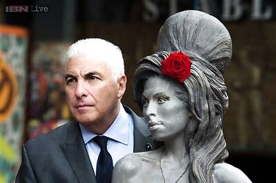Statue of singer Amy Winehouse unveiled in London