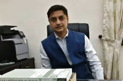 'What Variety Of Democracy?': PM's Economic Advisor Sanyal Attacks V-Dem Over Sweden's Plan To Cut Migration