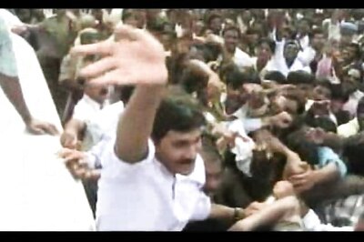 Jagan Reddy likely to go ahead with his 'yatra'