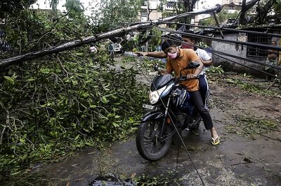 Heavy Rain, Gusty Winds Claim 2 Lives & Disrupt Post-Amphan Restoration Work in Bengal