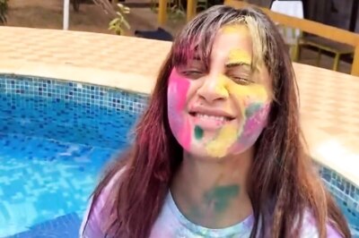 Bigg Boss 14 Fame Arshi Khan Enjoyed Holi with Goan Hues This Year