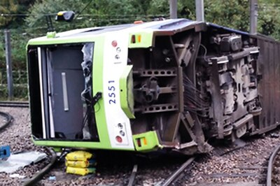 7 Killed, 50 Injured in London Tram Derailment