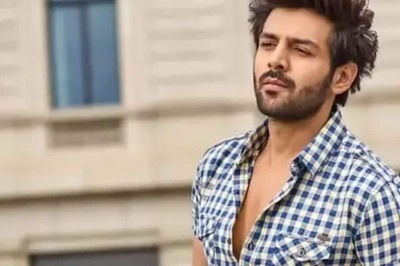 Kartik Aaryan's Latest Photo on Twitter Leaves Fans Guessing What Actor Has in Store Now