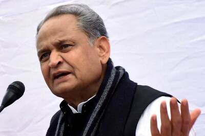 Ashok Gehlot Urges Amit Shah to Facilitate Return of Migrants Stuck in Other States