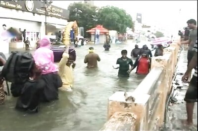 Chennai: A flooded city rises to the occasion, no blame game, backs government's rescue & relief efforts