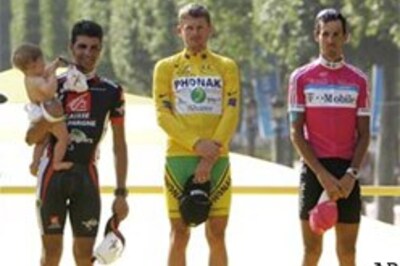 Floyd Landis wins Tour de France