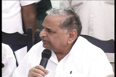 Not in PM race, says Mulayam Singh Yadav