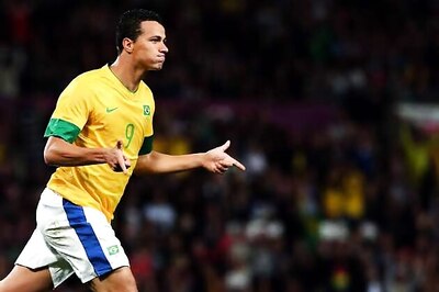 Injured Leandro Damiao dropped from Brazil squad