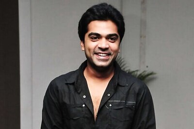 Simbu wants 'Thuppakki' to hit the screen near diwali