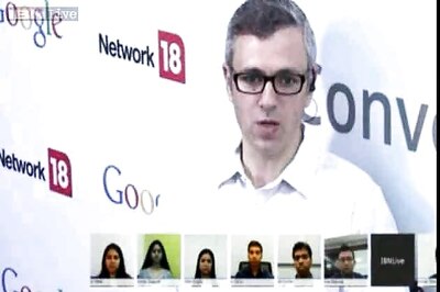 Omar says will stick with UPA, wants Modi to apologise for 2002 riots