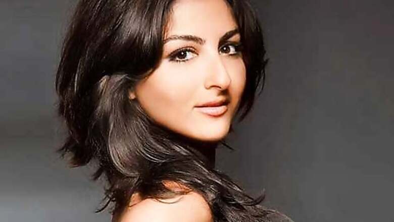 Saif advises me to get married at 40: Soha Ali Khan