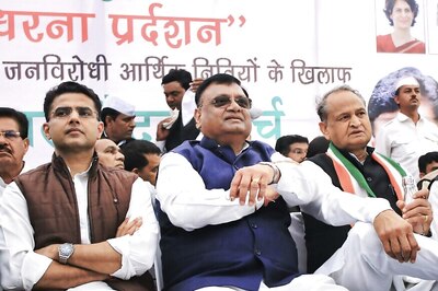 Will Congress Collapse Under Its Own Weight in Rajasthan? Amid Political Slugfest, Here's What Numbers Say