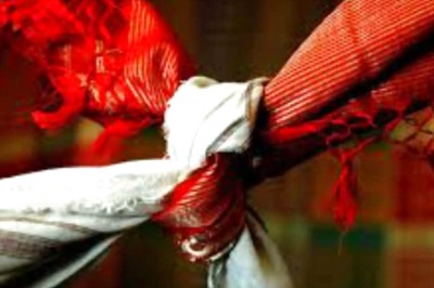 Education Doesn't Influence Indian Men to Marry Outside Caste, But Mother's Education Can: Study