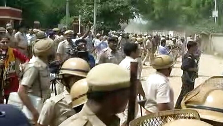 Protesters Demanding Arrest of Ryan School Management Lathicharged