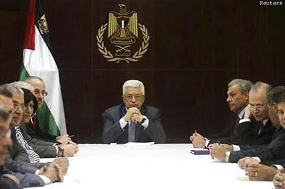 Israel approves prisoner deal to clear way for peace talks with Palestine