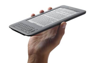 E-readers gain traction, spur sales