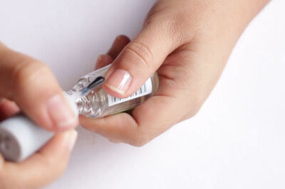 How to Do Robin's Egg Nails