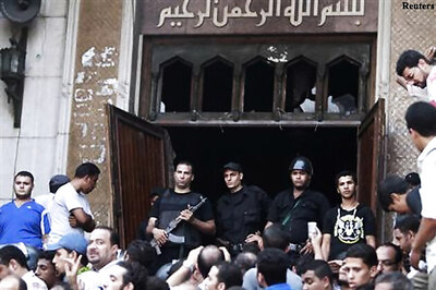 Egypt considers to ban Muslim Brotherhood, gunfire exchanged in mosque