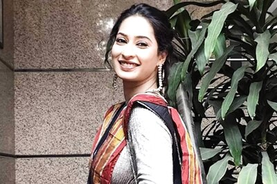 Actress Priya Marathe Looks Like A Diva In Her Latest Pics From Award Show