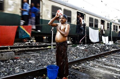 ‘Jhuggis’, Compensation, Religious Structures: A Look at Railway Land Encroachment Cases in India