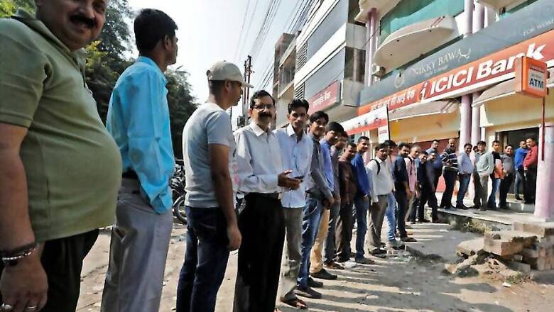 Demonetisation: Noida Woman Faints in Queue for Cash