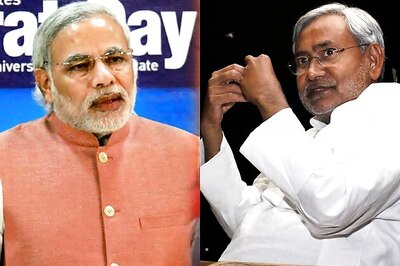 Does country need a leader or an event manager: Nitish on Modi