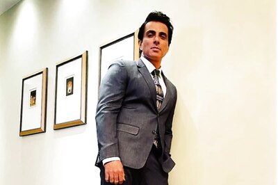 Sonu Sood Tests Positive for Covid-19, Says 'Will Now Have More Time to Fix Your Difficulties'