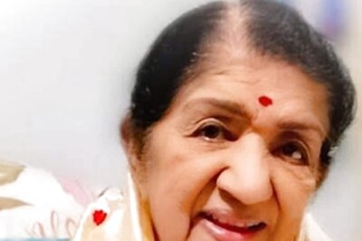 RIP Lata Mangeshkar: Musical Fraternity Including Shreya Ghoshal and AR Rahman Remember 'Greatest Singer of All Time'
