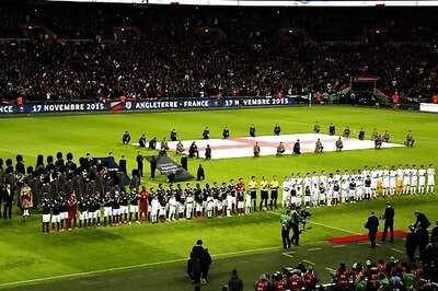 After Paris attacks, English football fans salute France by roaring out the 'Marseillaise'