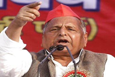 SP promises to bring down prices if Third Front government is formed